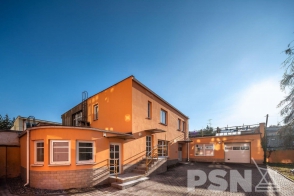 Коммерческое здание 220 м² в Праге 10