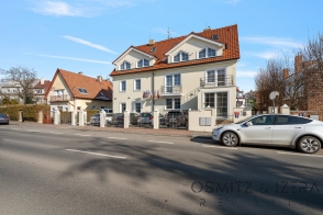 Отель 890 м² в Праге 8